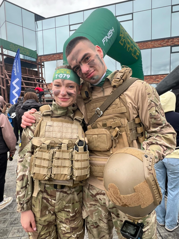 Фото із заходу