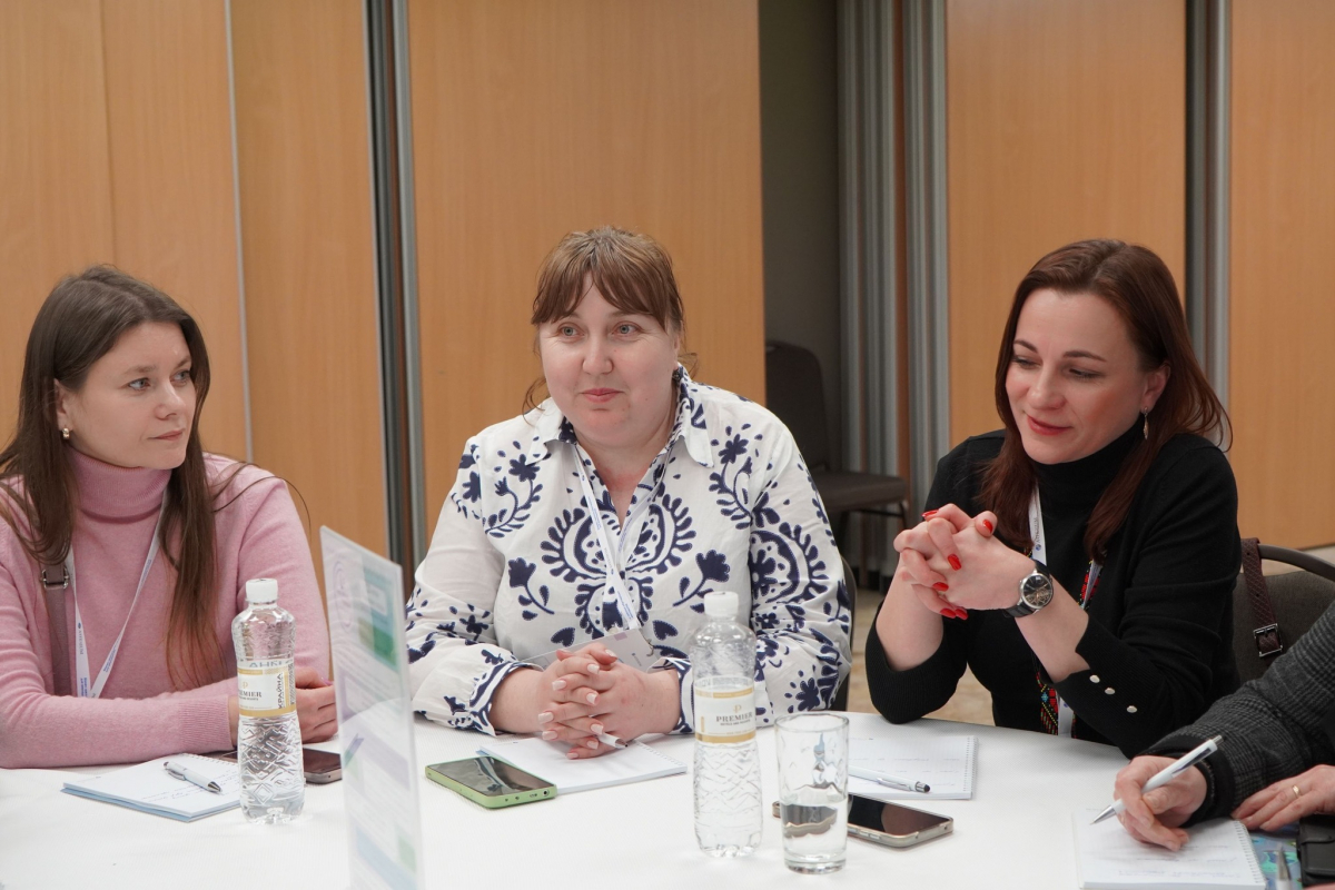 Фото з відкриття школи