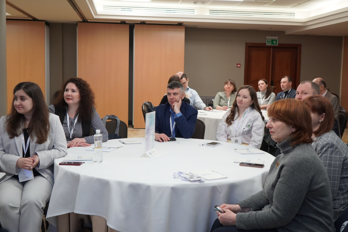 Фото з відкриття школи