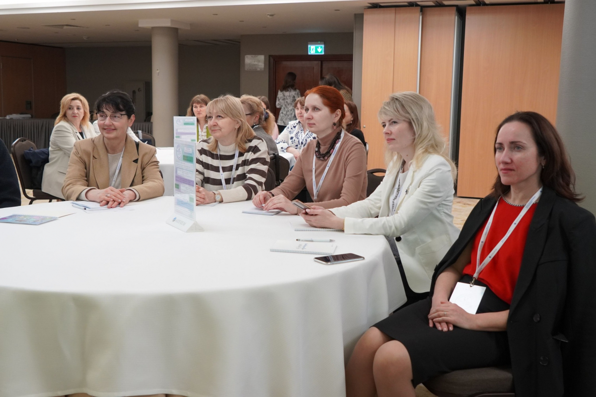 Фото з відкриття школи