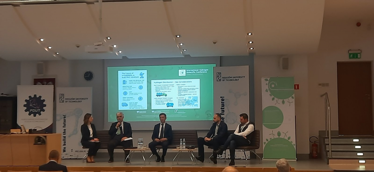 Фото з конференції у Польщі