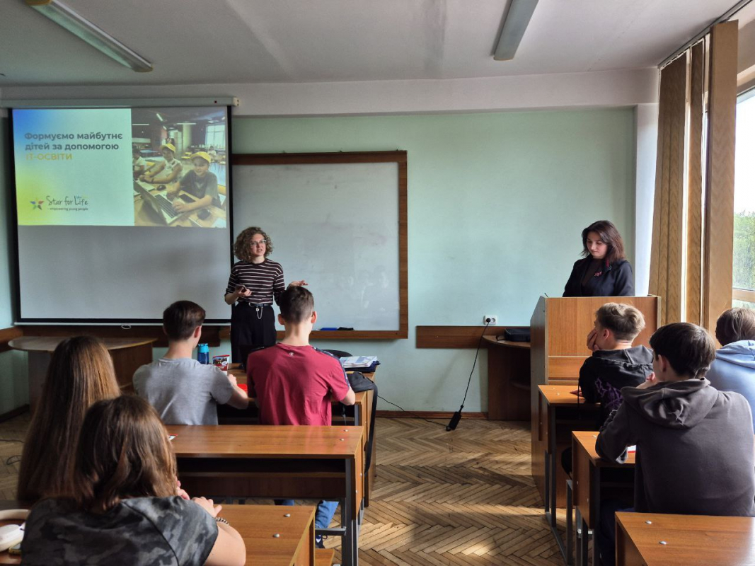 Фото із Дня відкритих дверей