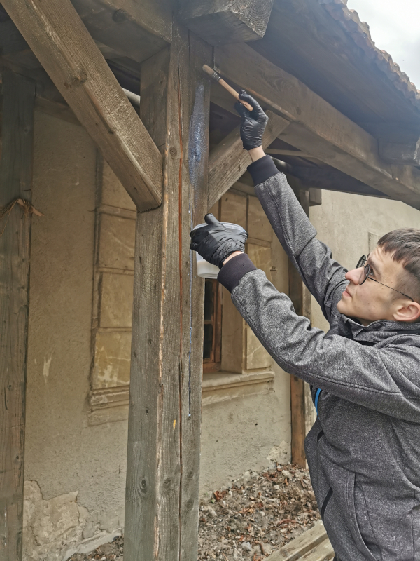 Фото із заходу