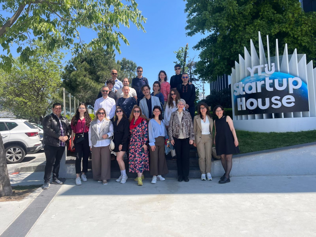 Фото із заходу в Туреччині