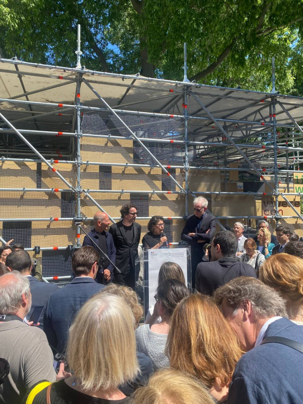 Фото з виставки в Італії