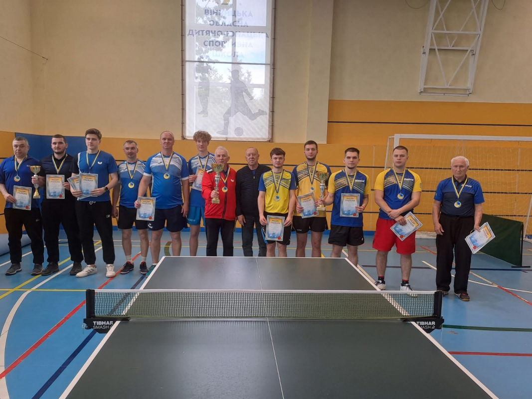 Фото з нагородження переможців змагань