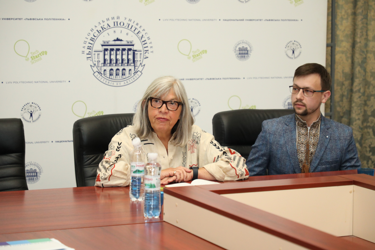 Фото із зустрічі у Львівській політехніці