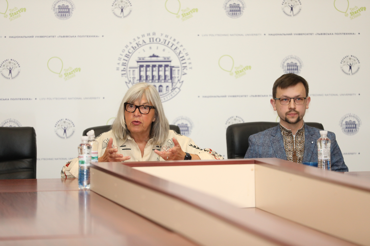 Фото із зустрічі у Львівській політехніці