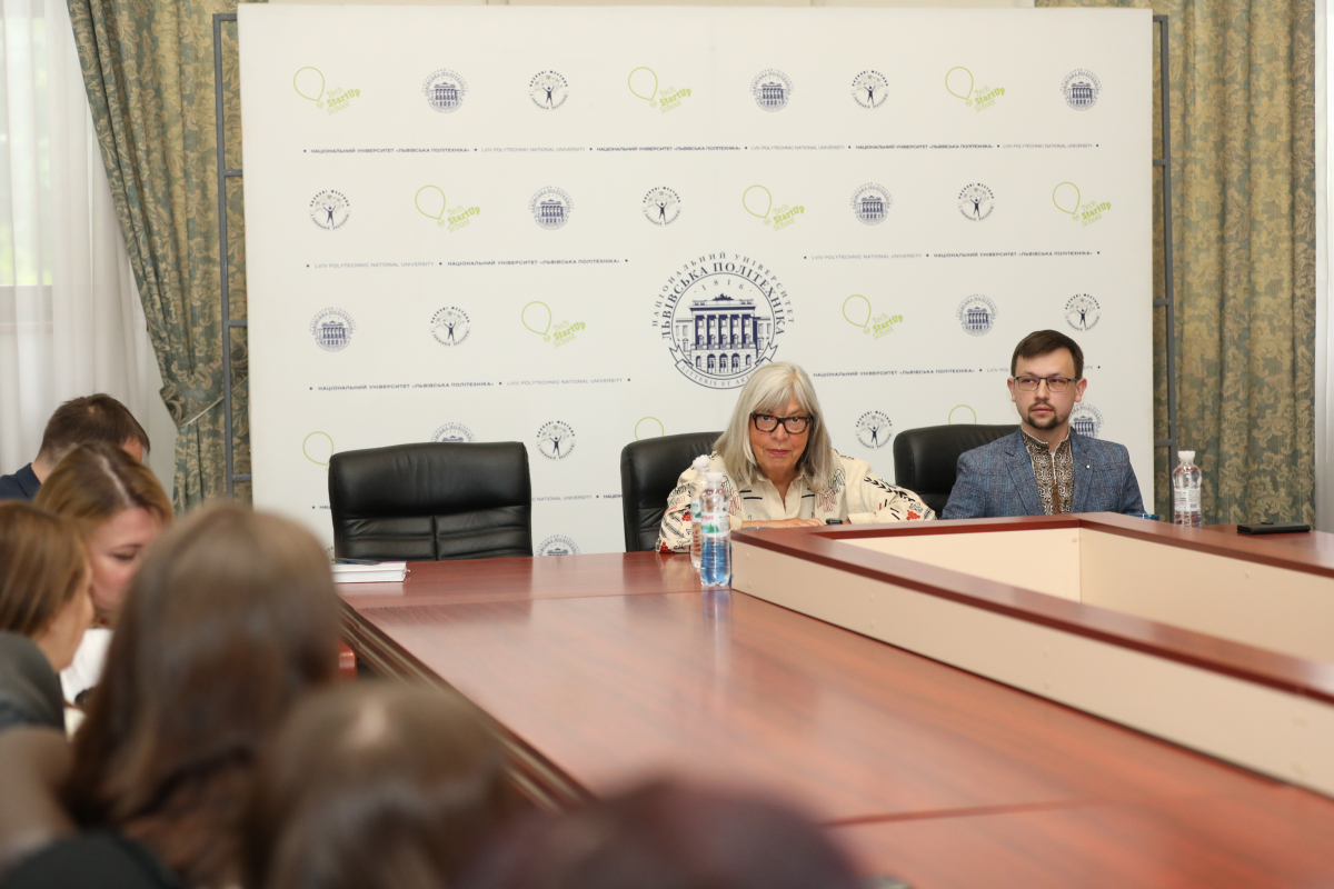 Фото із зустрічі у Львівській політехніці