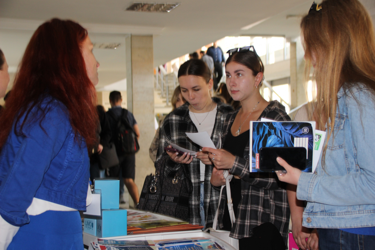 Фото з Ярмарку кар’єри