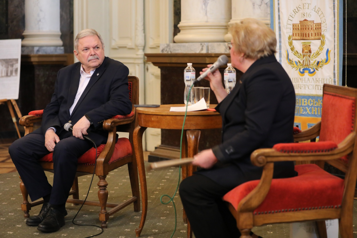 Фото із зустрічі у Львівській політехніці