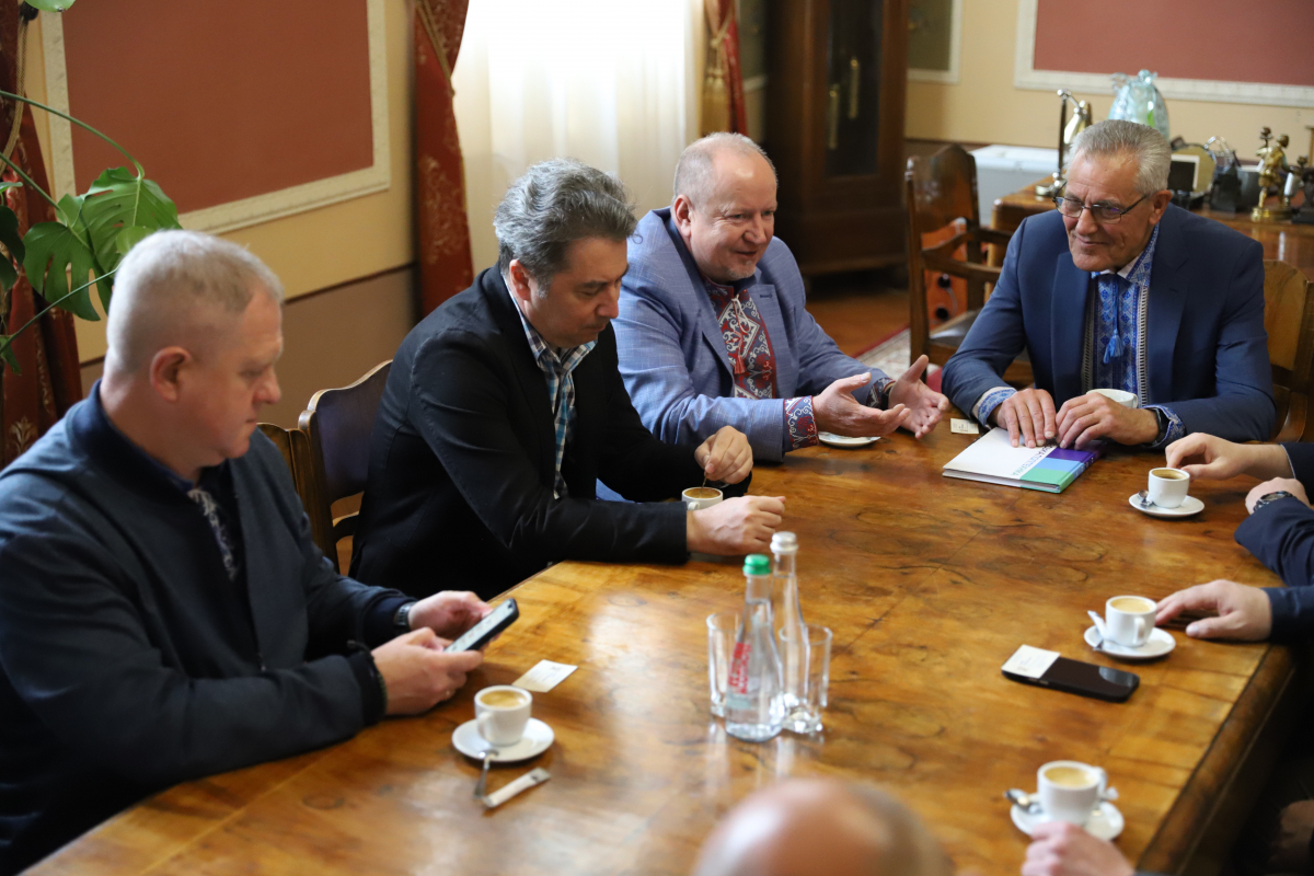 Фото із зустрічі у Львівській політехніці