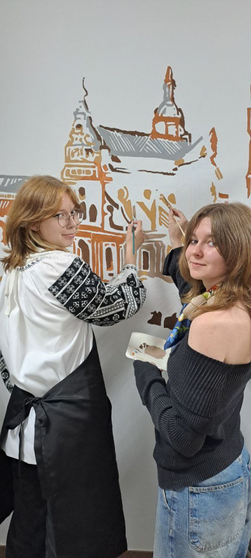 Учасниці проєкту «Художник – дитині»