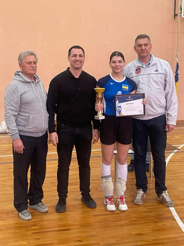 Фото з нагородження переможців змагань