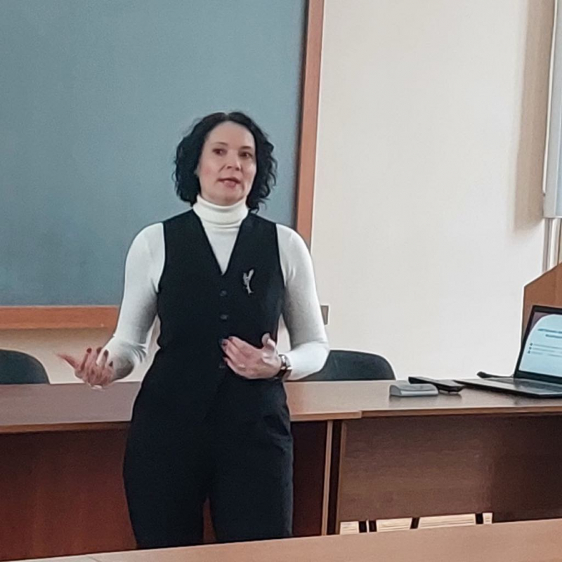 Фото із заходу