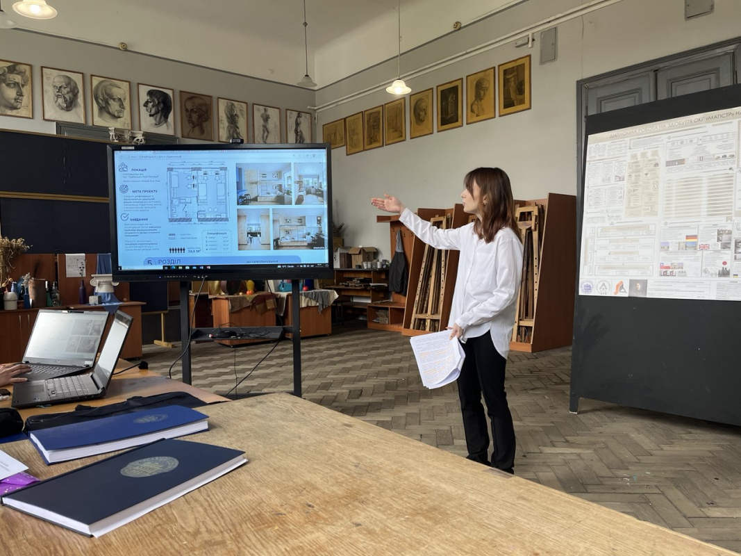 Фото із захисту робіт