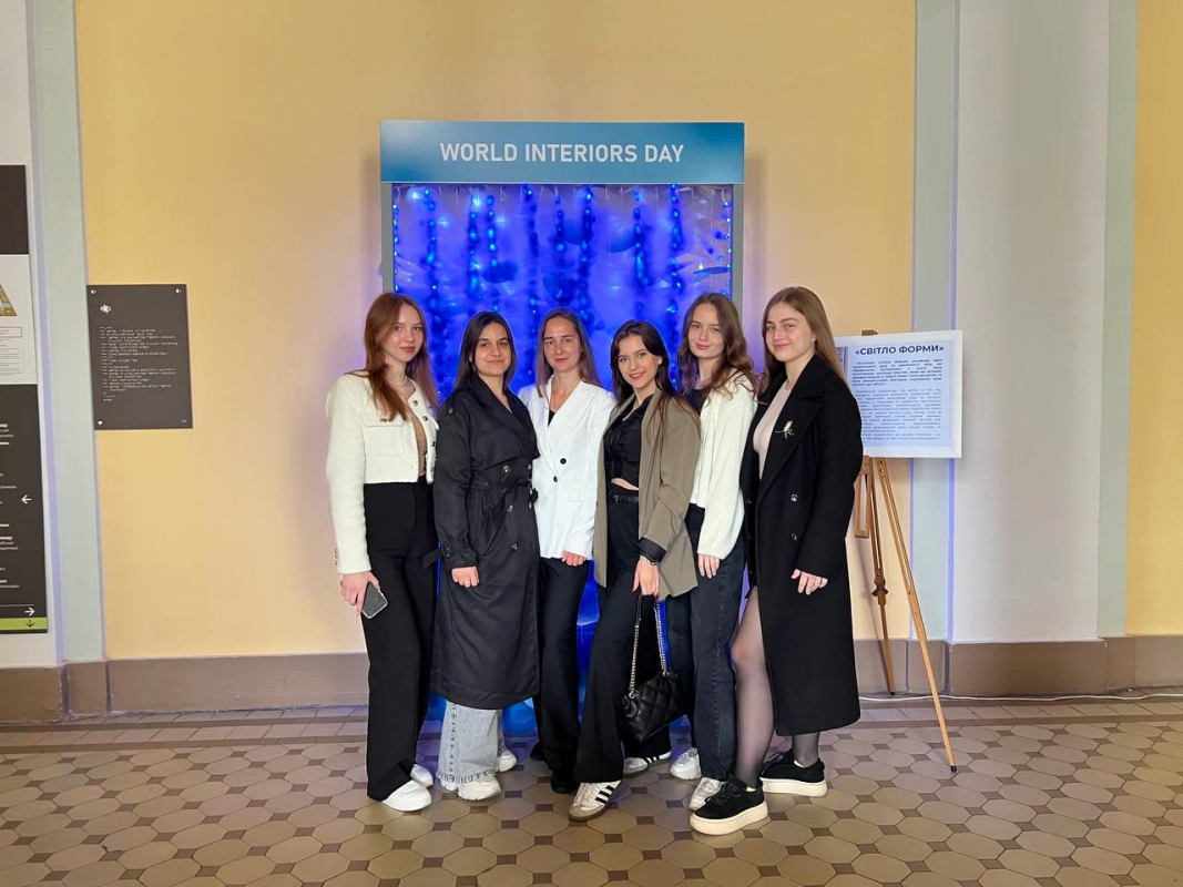 Фото з інсталяції