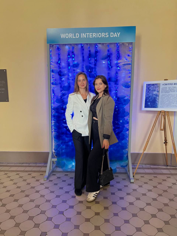 Фото з інсталяції