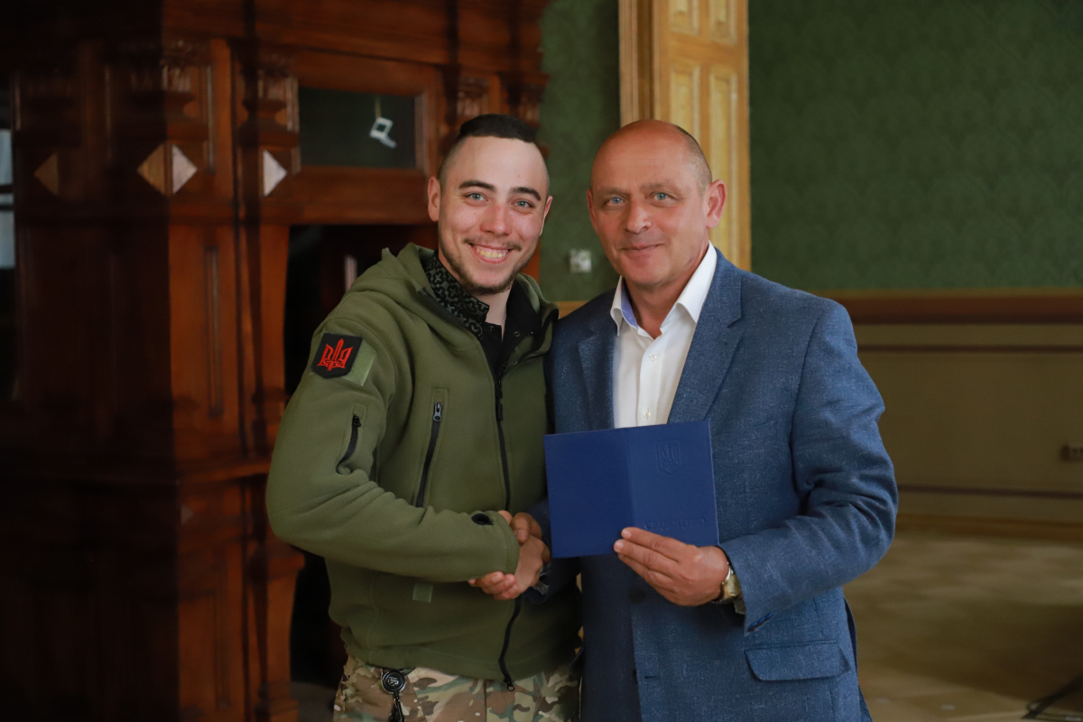 Фото із вручення свідоцтв