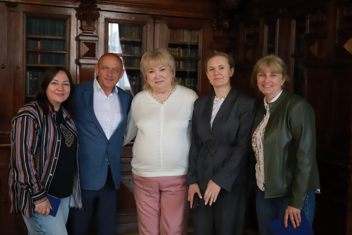 Фото із вручення свідоцтв