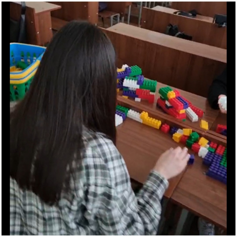 Фото із заходу