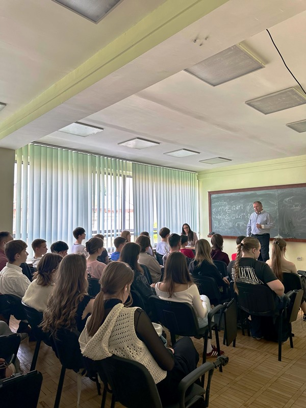 Фото із Дня відкритих дверей