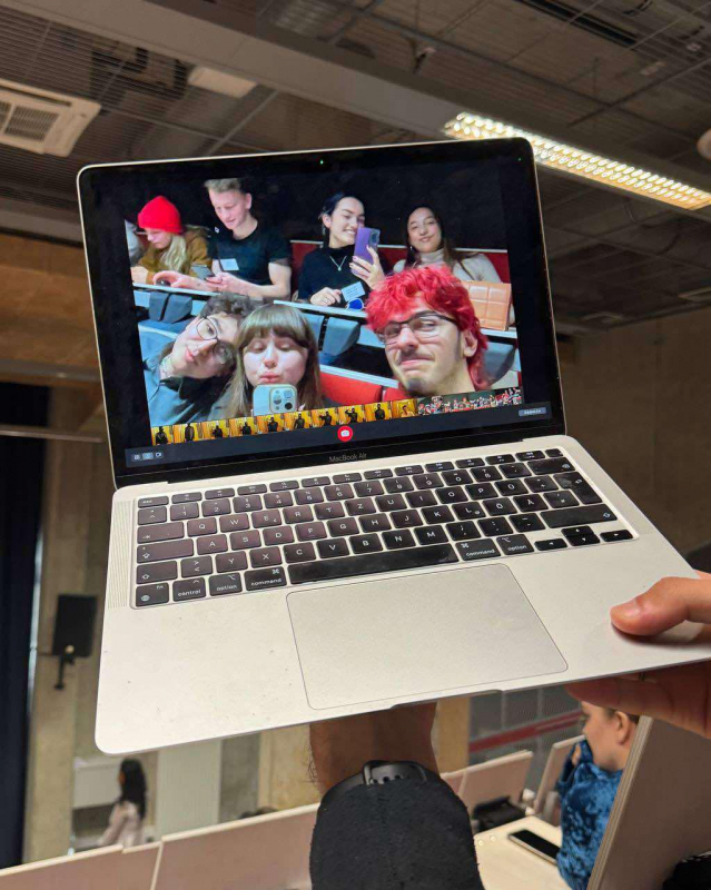 Фото з конференції в Естонії