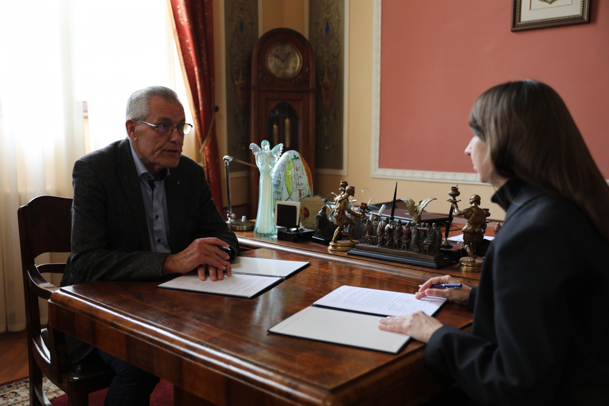 Фото з підписання меморандуму