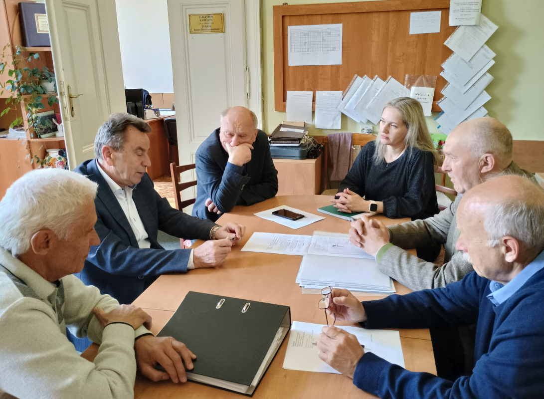 Фото із зустрічі на кафедрі ХТС