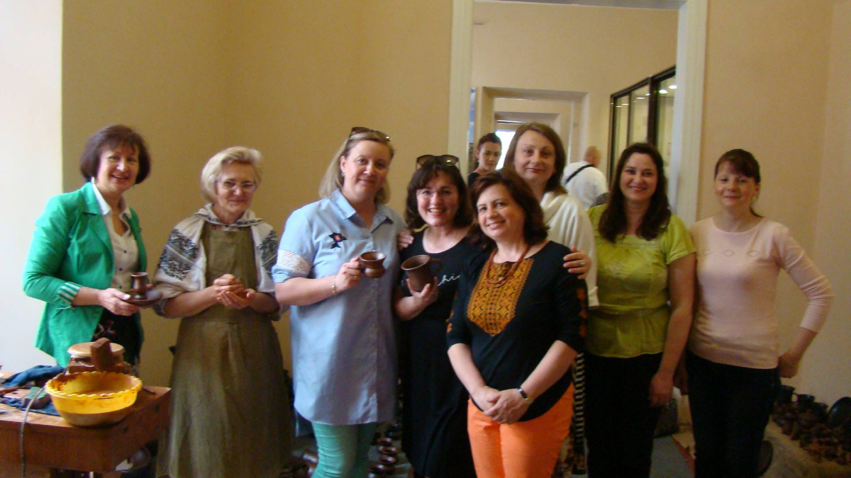 Романа Мотиль з колегами