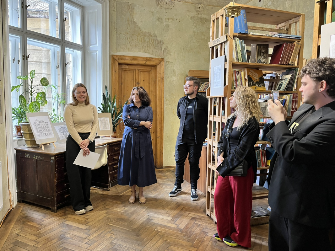 Фото з відкриття виставки