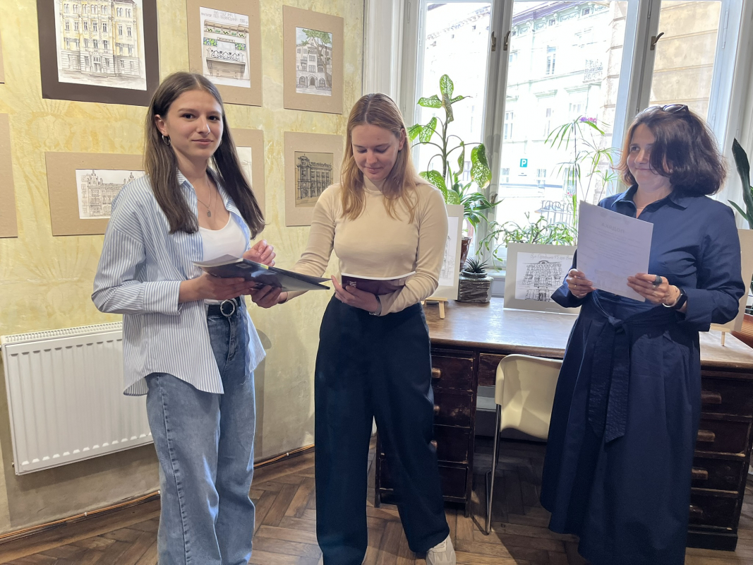 Фото з відкриття виставки