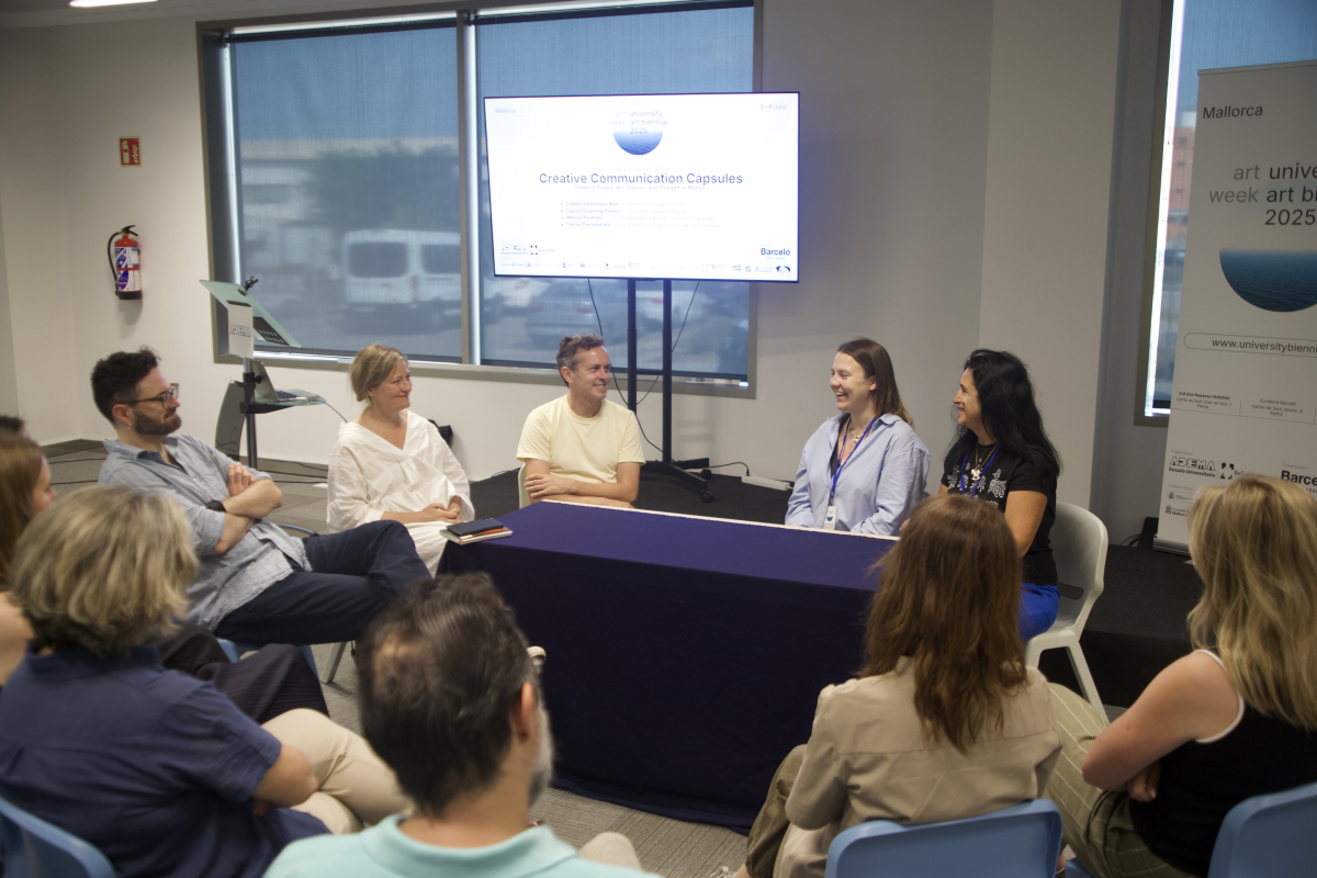 Фото з бієнале на Майорці