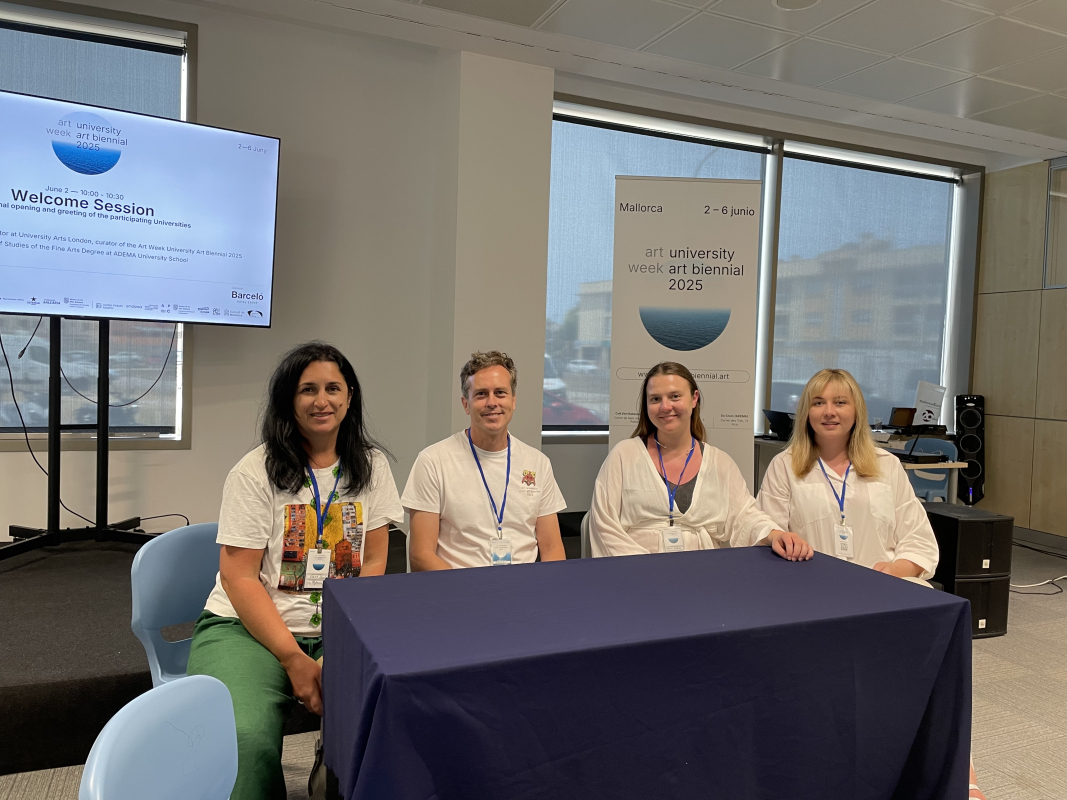 Фото з бієнале на Майорці