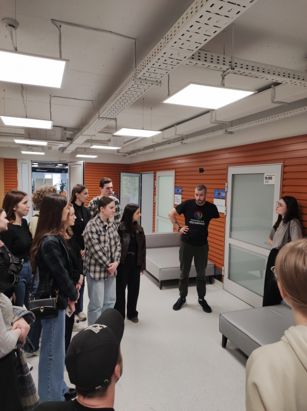 Фото з відвідин центру