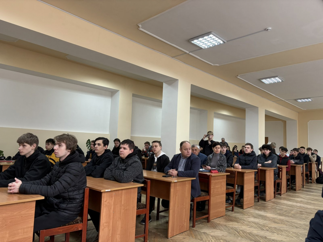 Фото з відвідин коледжу