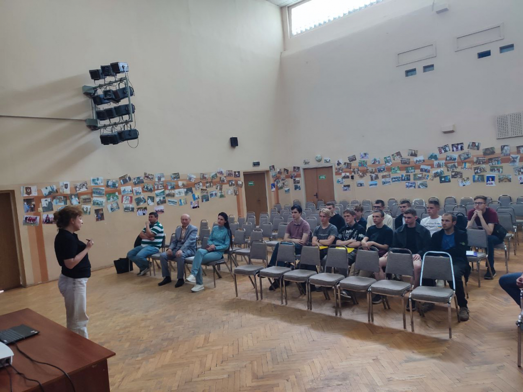 Фото з відвідин коледжу