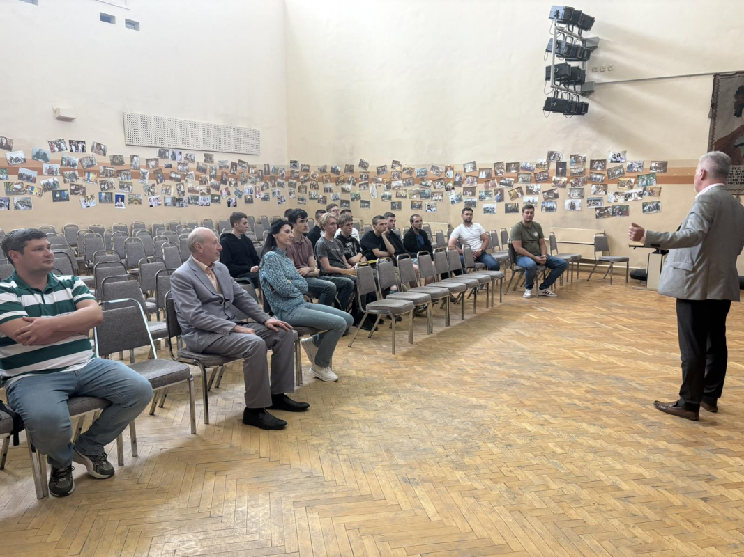 Фото з відвідин коледжу