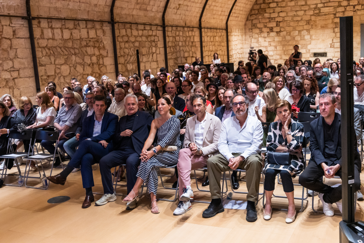 Фото з бієнале