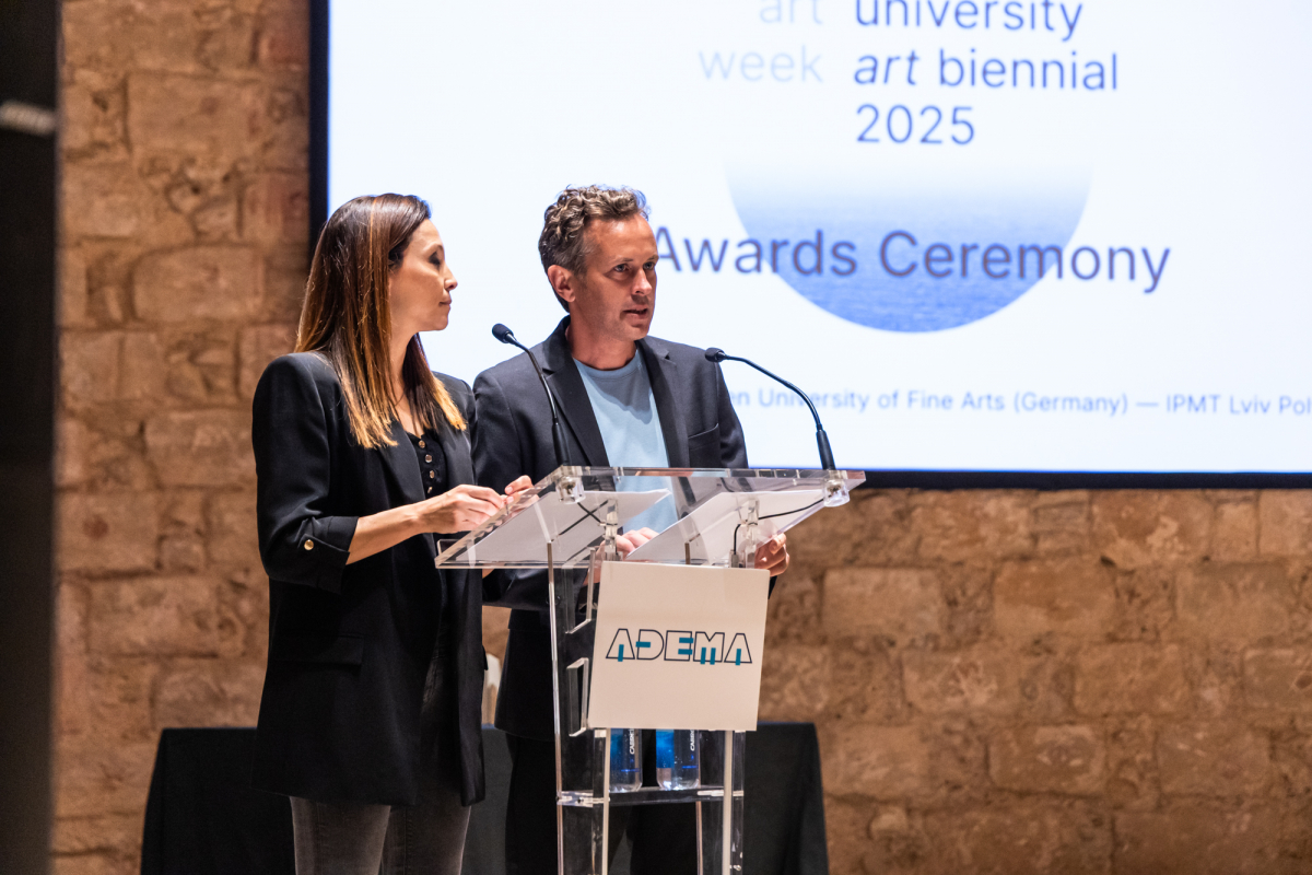 Фото з бієнале