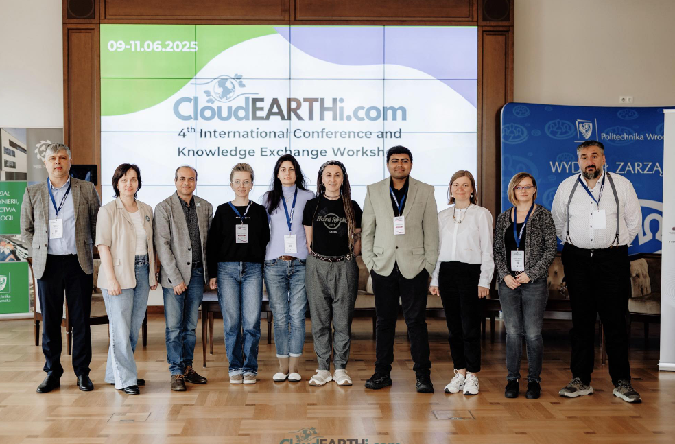 Фото з конференції у Польщі