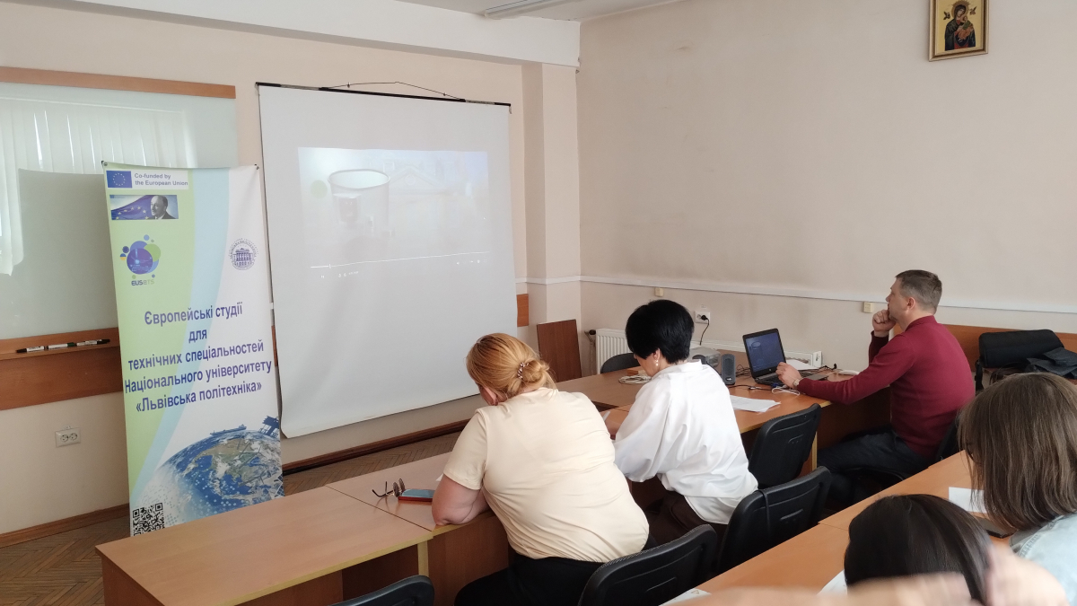 Фото із засідання журі конкурсу