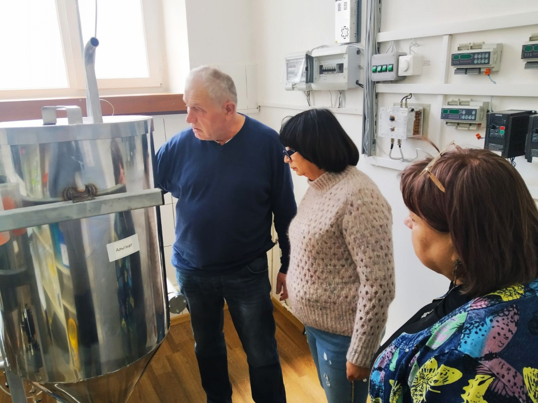 Фото із зустрічі на кафедрі ОХ