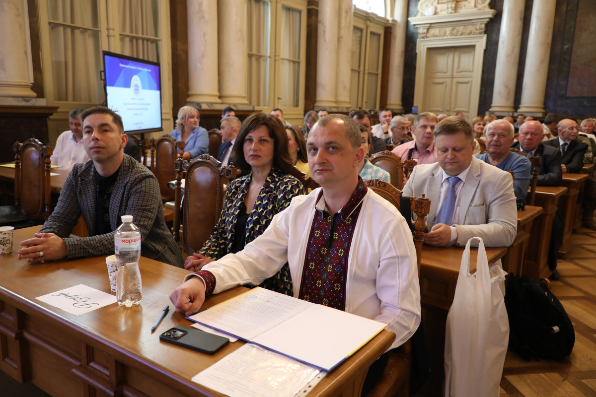 Фото з урочистої академії