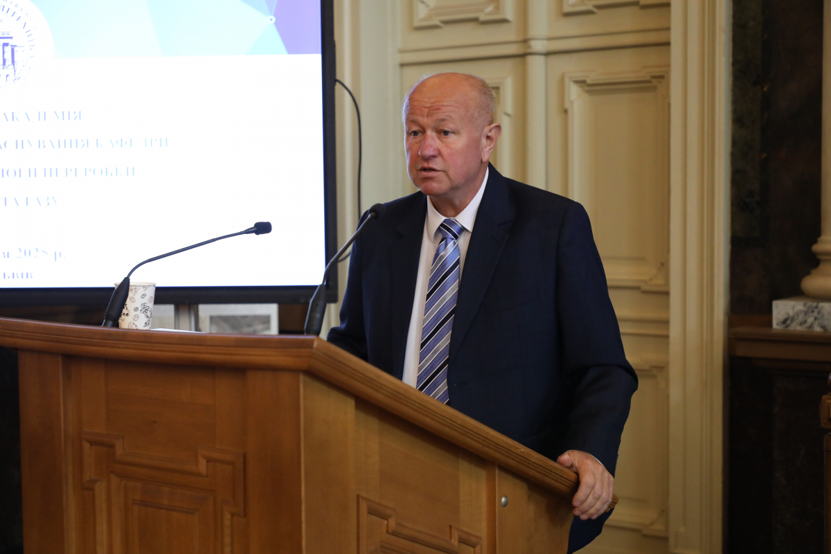 Фото з урочистої академії