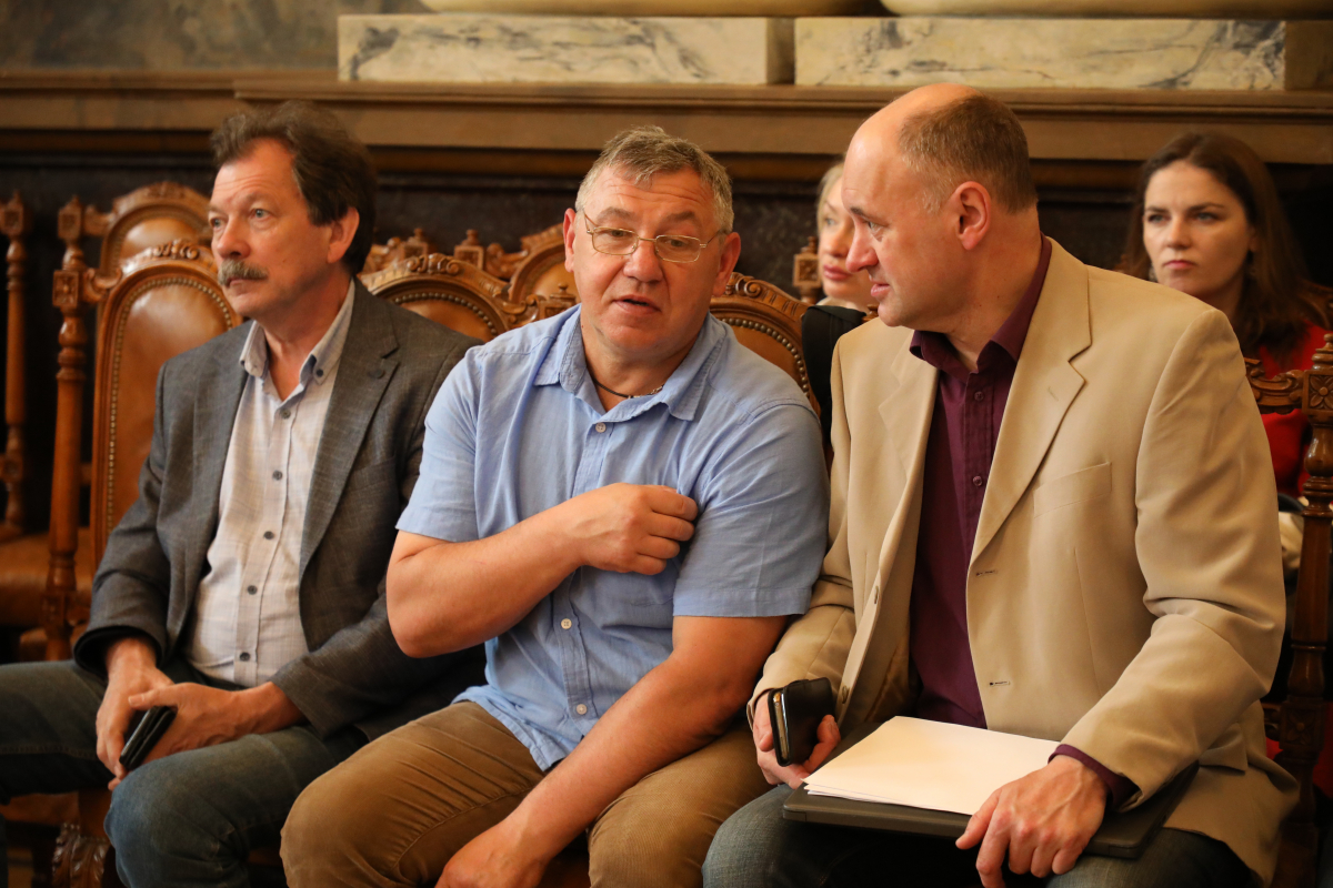 Фото з урочистої академії