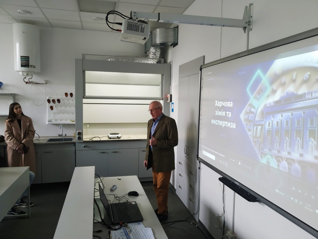 Фото з відвідин кафедри