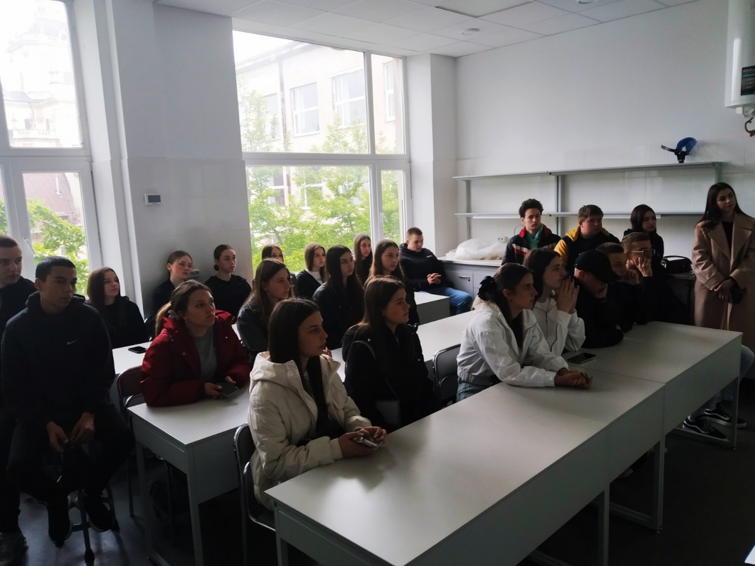 Фото з відвідин кафедри