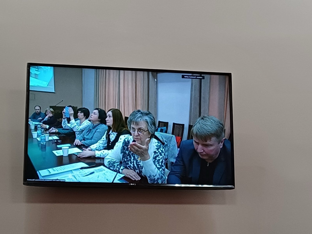 Фото із заходу