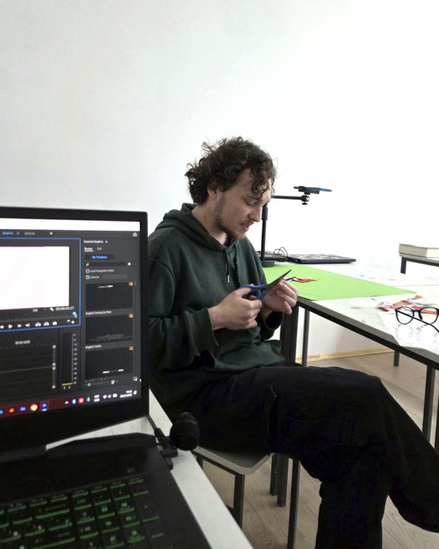 Фото з роботи над проєктом